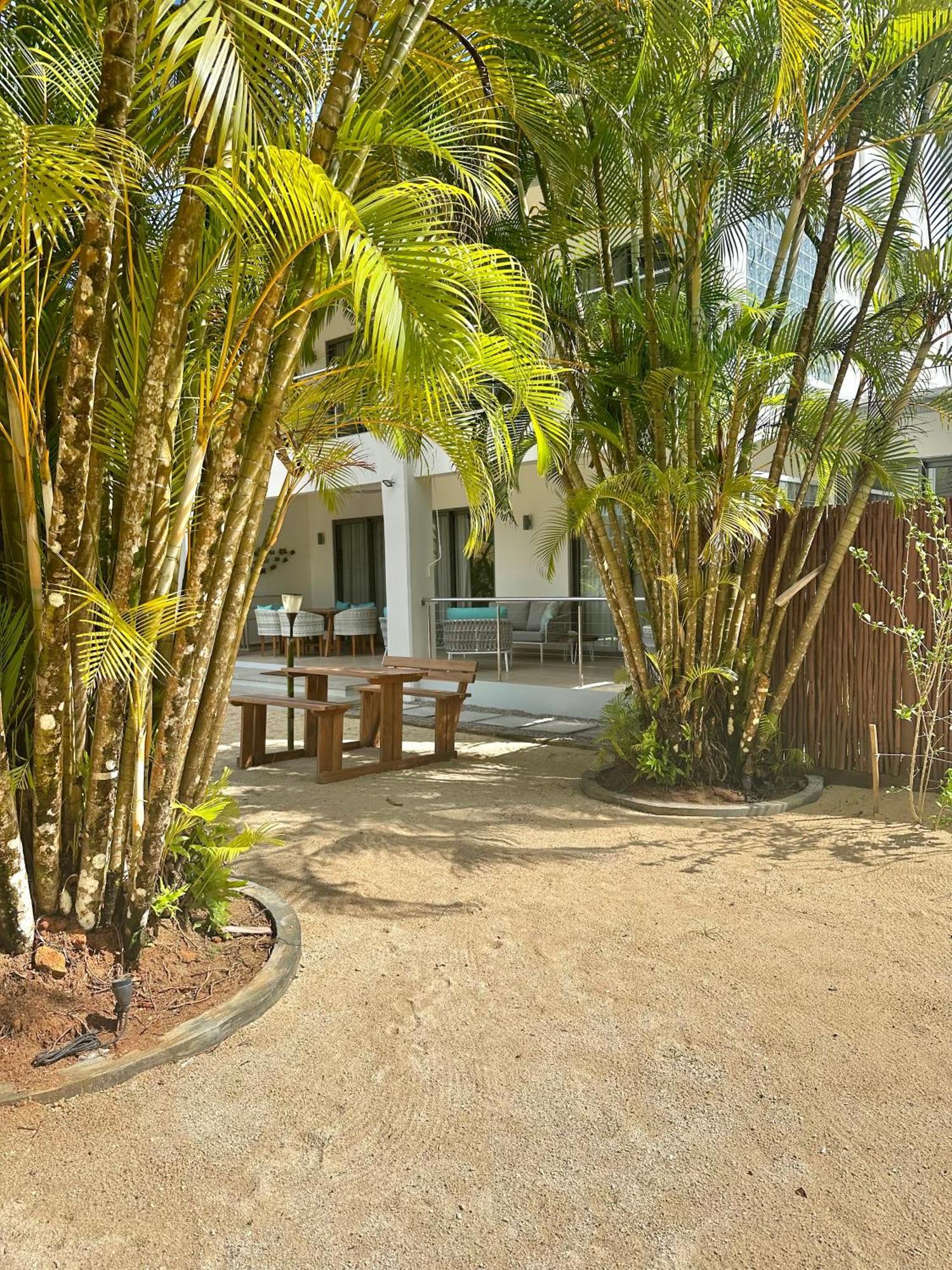 Pineapple Beach Villas Baie Lazare (Mahe) Exterior foto