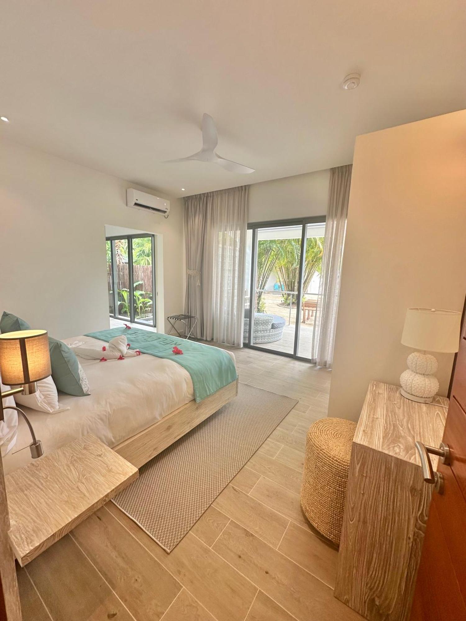 Pineapple Beach Villas Baie Lazare (Mahe) Exterior foto